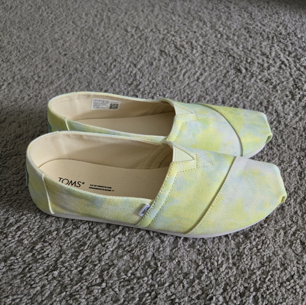 TOMS Canvas Shoes